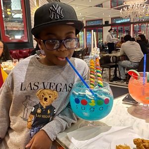 Meet your Posher, Qiana